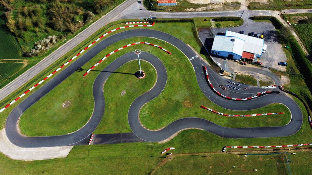 Pays de Ploërmel. Karting et moto : le circuit de Guillac rouvre ses 600  mètres de piste